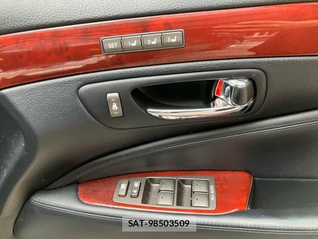 Lexus LS 2007-07 7617679-15