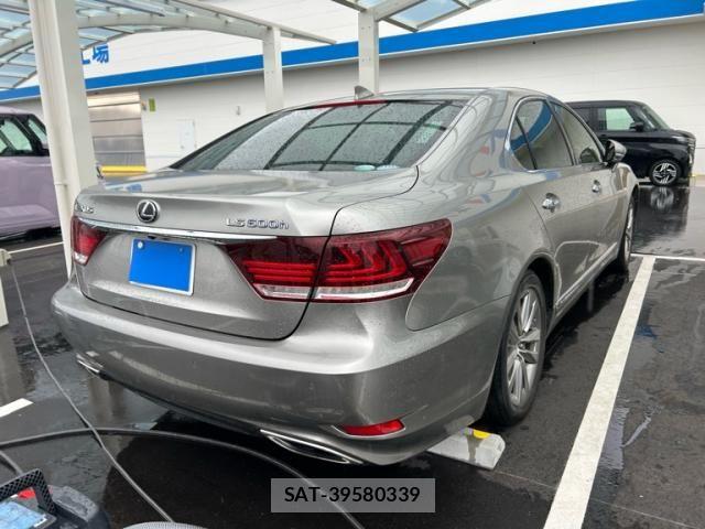 Lexus LS 2015-06 7617671-2