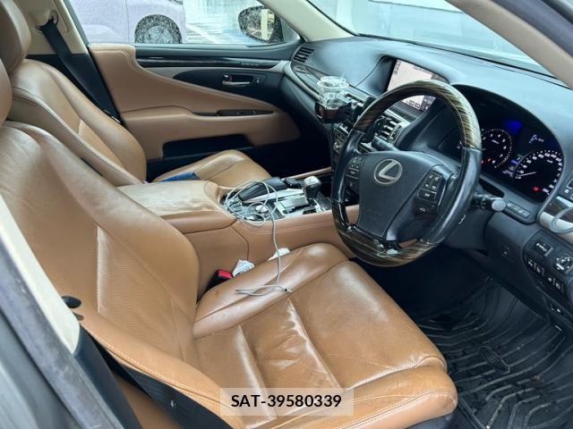 Lexus LS 2015-06 7617671-6