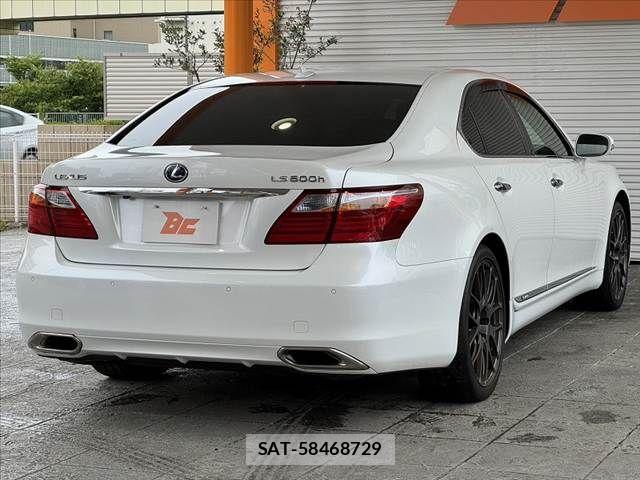 Lexus LS 2010-09 7617670-12