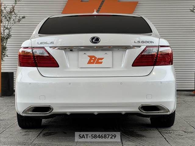 Lexus LS 2010-09 7617670-13