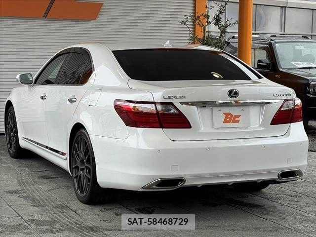 Lexus LS 2010-09 7617670-14