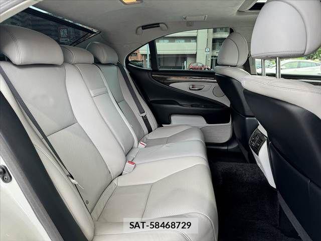 Lexus LS 2010-09 7617670-16