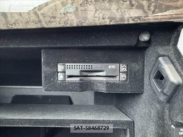 Lexus LS 2010-09 7617670-21