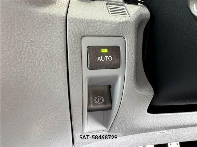 Lexus LS 2010-09 7617670-22