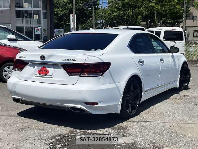 Lexus LS 2015-01 7725088-2