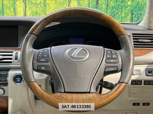 Lexus LS 2015-01 7786521-10