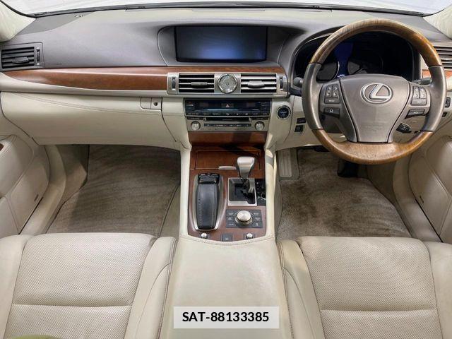 Lexus LS 2015-01 7786521-1