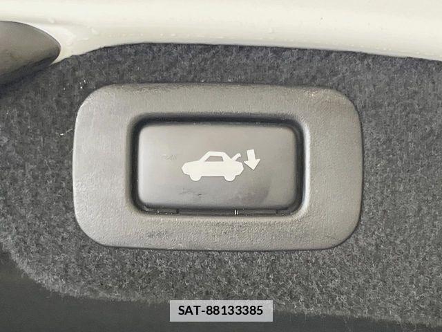 Lexus LS 2015-01 7786521-4