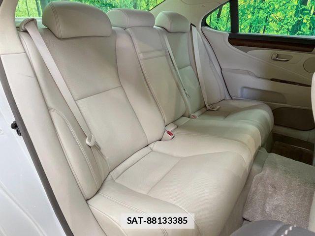 Lexus LS 2015-01 7786521-8