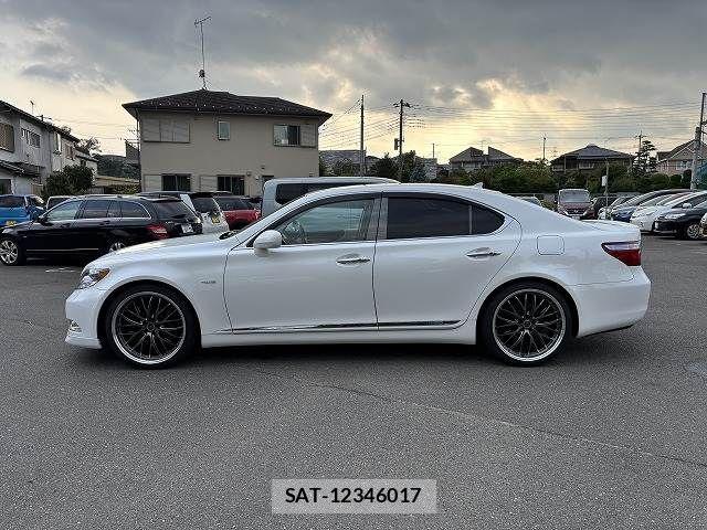Lexus LS 2007-09 7877363-23