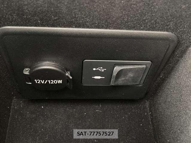 Lexus LS 2014-09 7877361-10
