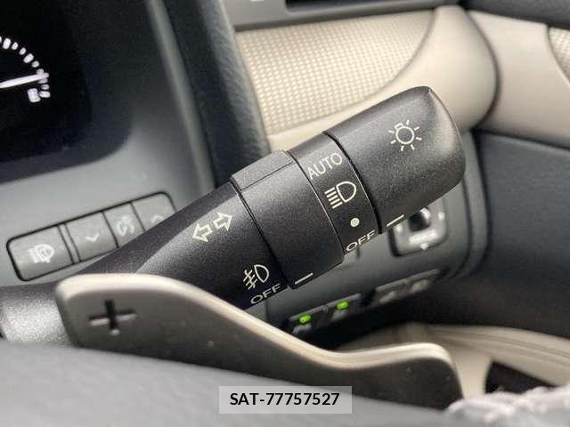 Lexus LS 2014-09 7877361-18