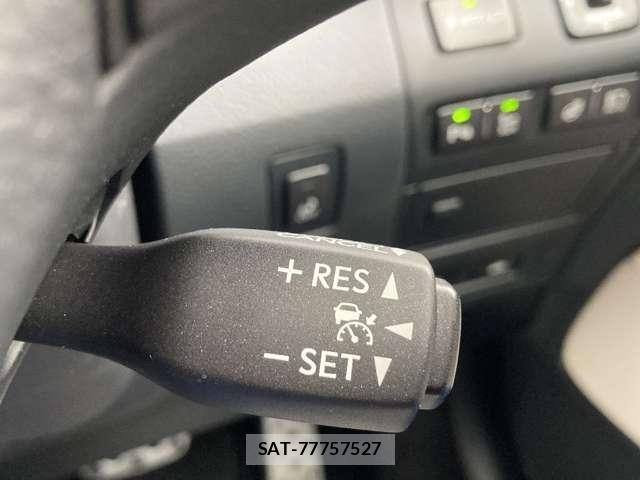Lexus LS 2014-09 7877361-19