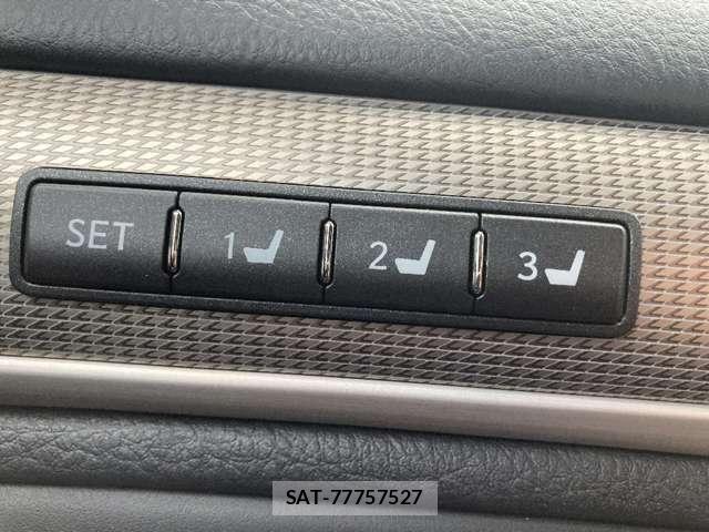 Lexus LS 2014-09 7877361-25