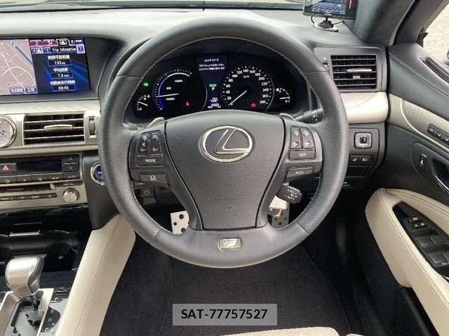 Lexus LS 2014-09 7877361-6