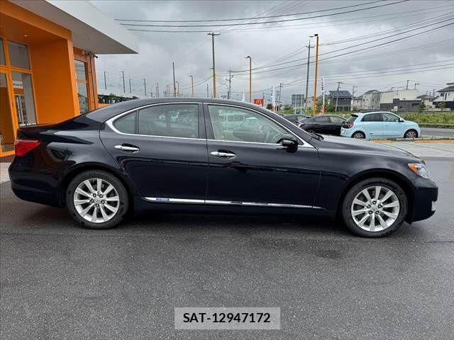 Lexus LS 2010-03 7877370-10