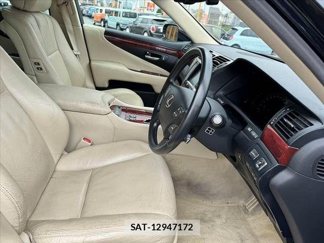 Lexus LS 2010-03 7877370-15