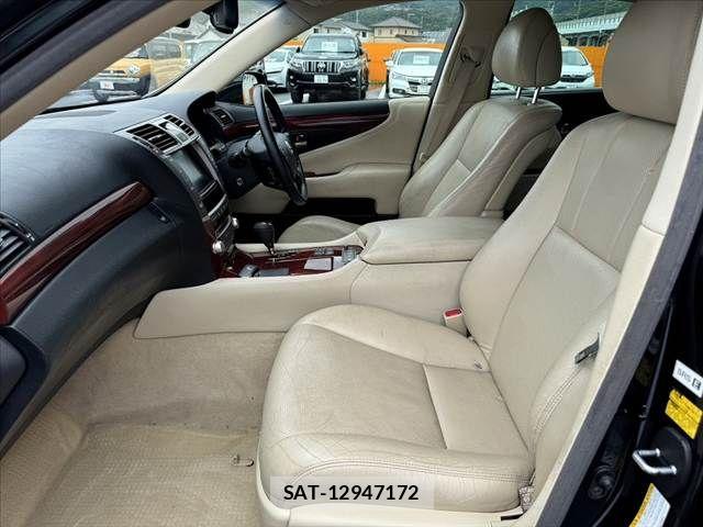 Lexus LS 2010-03 7877370-17