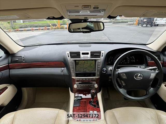 Lexus LS 2010-03 7877370-1