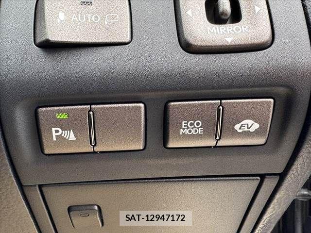 Lexus LS 2010-03 7877370-27