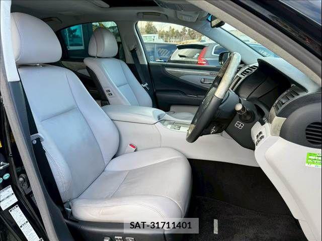 Lexus LS 2010-01 7902857-10