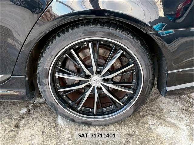 Lexus LS 2010-01 7902857-17