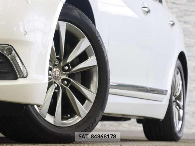 Lexus LS 2013-10 7962412-16