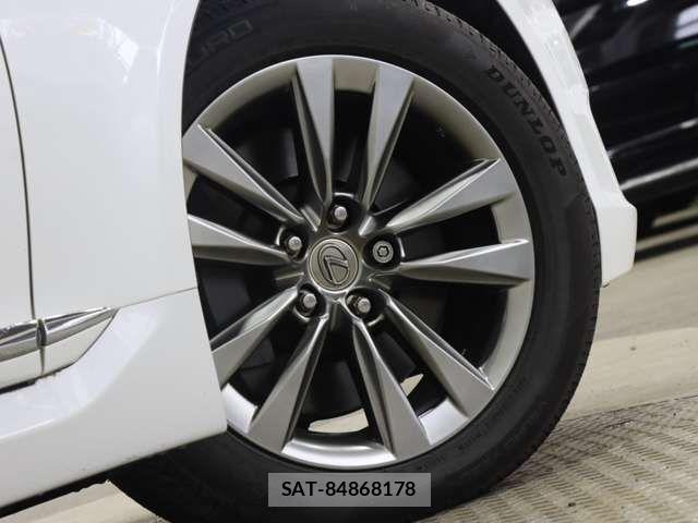 Lexus LS 2013-10 7962412-17
