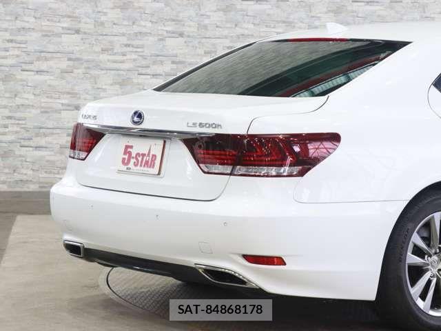 Lexus LS 2013-10 7962412-18