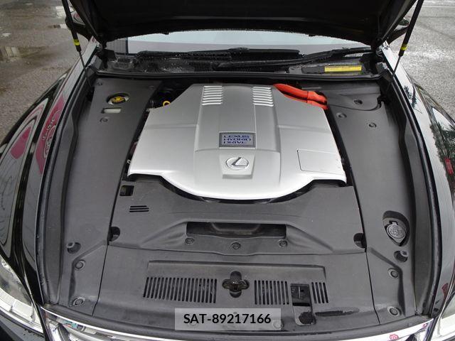 Lexus LS 2013-09 8208390-9