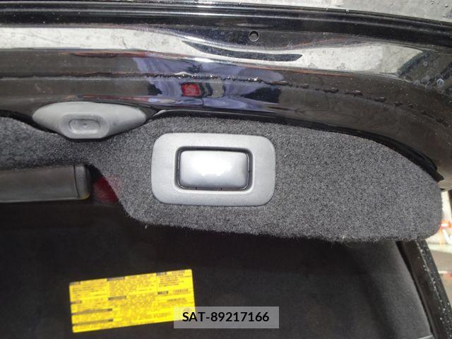 Lexus LS 2013-09 8208390-21
