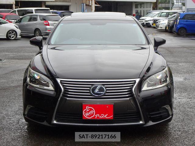 Lexus LS 2013-09 8208390-5