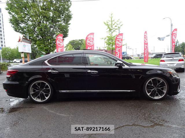 Lexus LS 2013-09 8208390-7