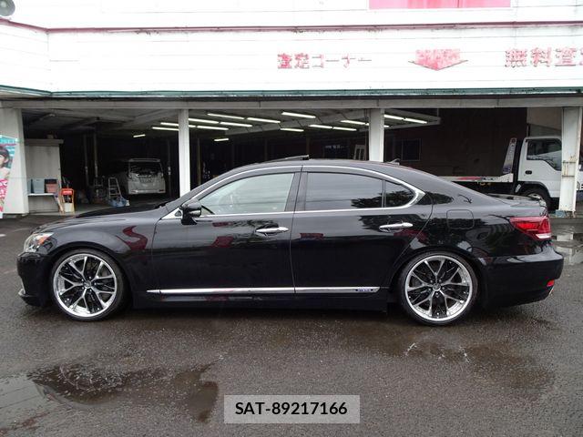 Lexus LS 2013-09 8208390-8
