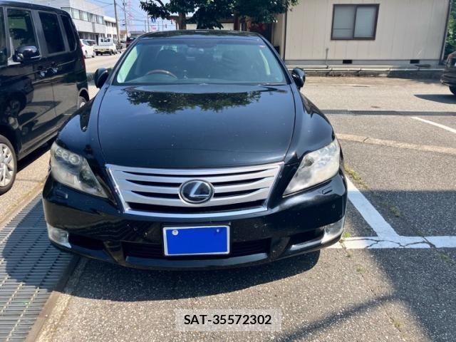Lexus LS 2011-09 8245728-1