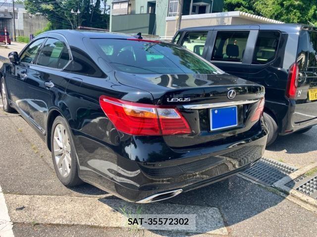 Lexus LS 2011-09 8245728-4