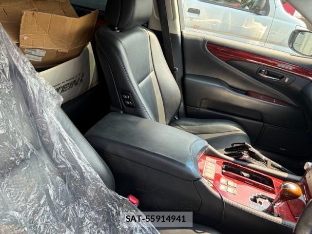 Lexus LS 2010-03 8315192-15