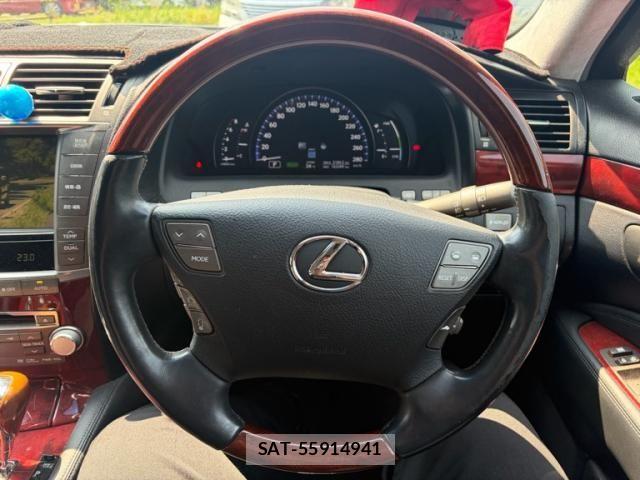 Lexus LS 2010-03 8315192-17