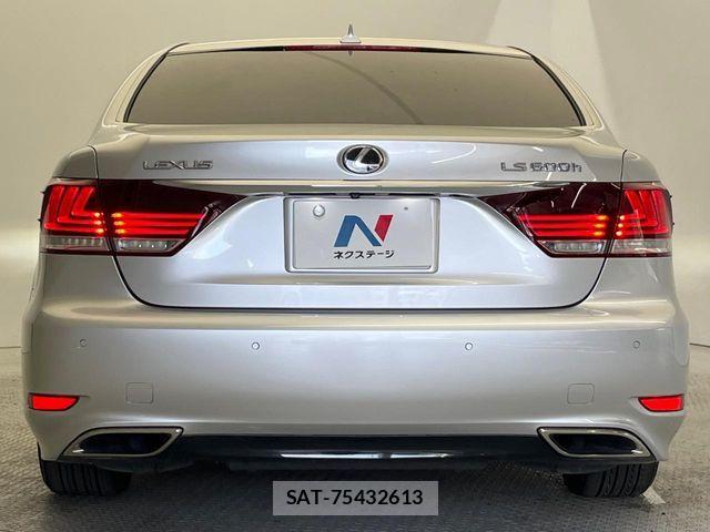 Lexus LS 2012-11 8336570-14
