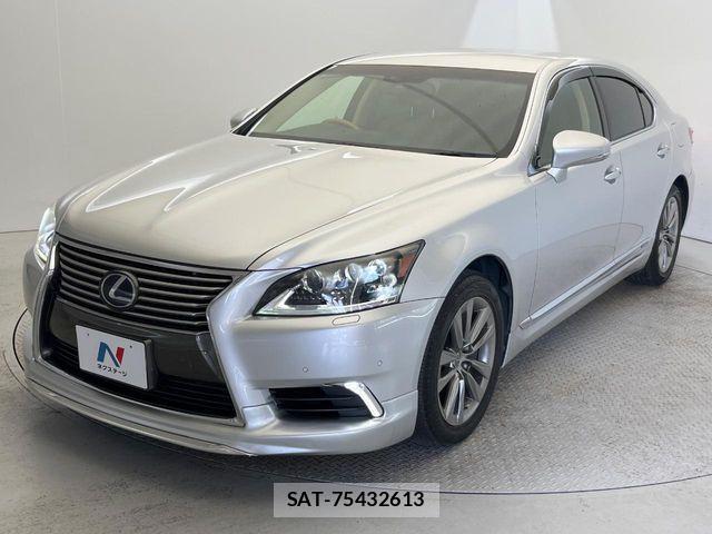 Lexus LS 2012-11 8336570-15