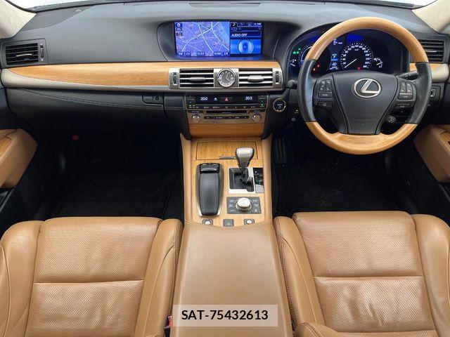 Lexus LS 2012-11 8336570-1
