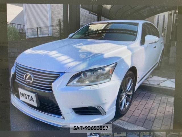 Lexus LS 2013-10 8413294-0