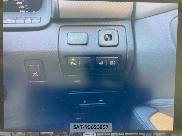 Lexus LS 2013-10 8413294-15