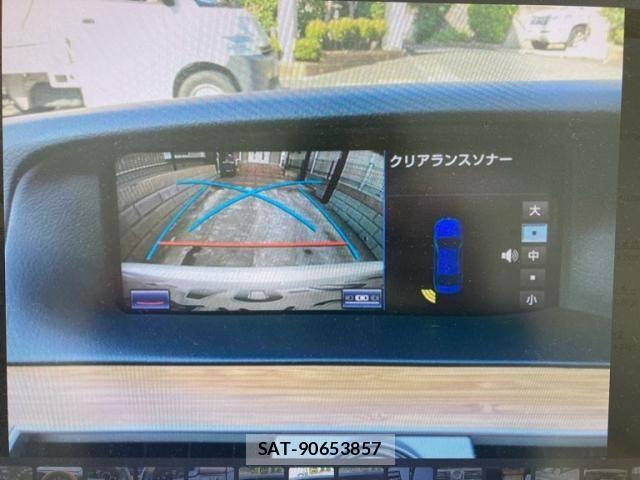 Lexus LS 2013-10 8413294-17