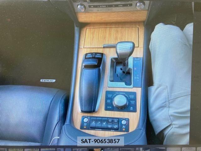 Lexus LS 2013-10 8413294-21