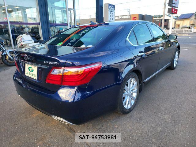 Lexus LS 2011-09 8525551-14
