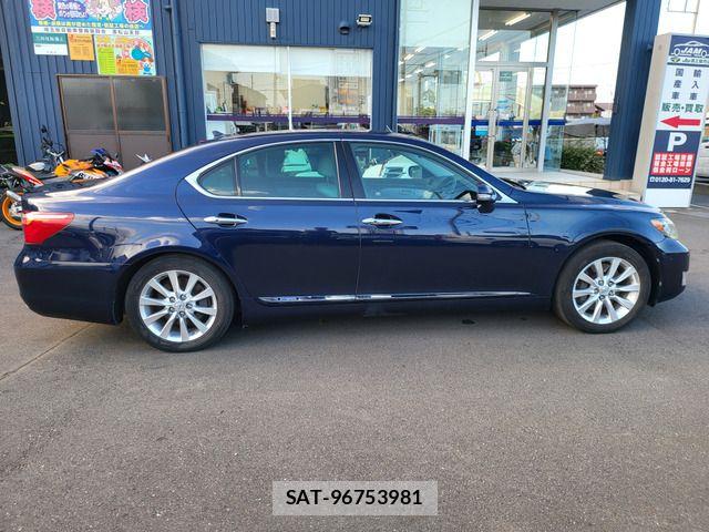 Lexus LS 2011-09 8525551-15