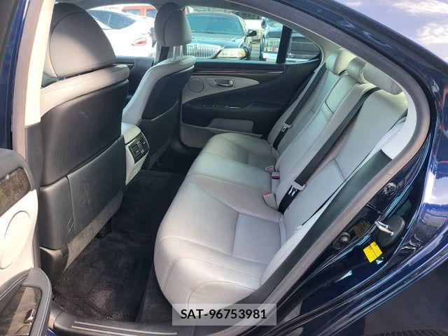 Lexus LS 2011-09 8525551-4