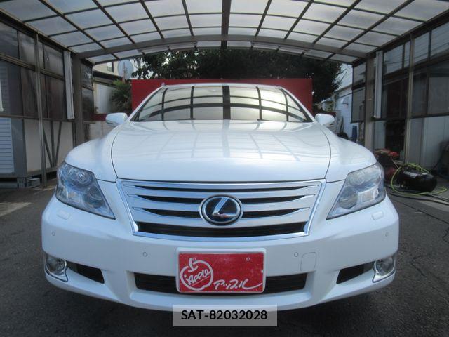 Lexus LS 2012-03 8525549-10